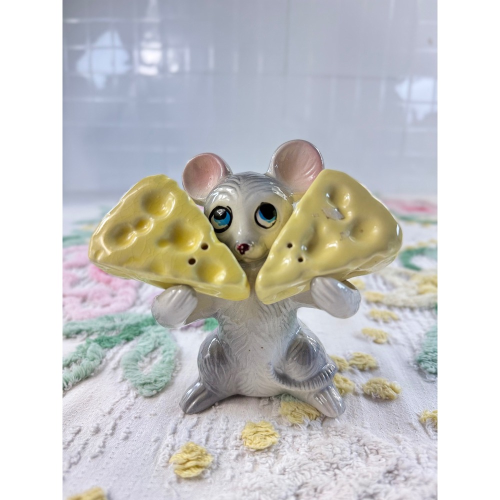 Vintage Japan Ceramic Mouse with Cheese Salt and Pepper Shaker Set 3 Piece Gray